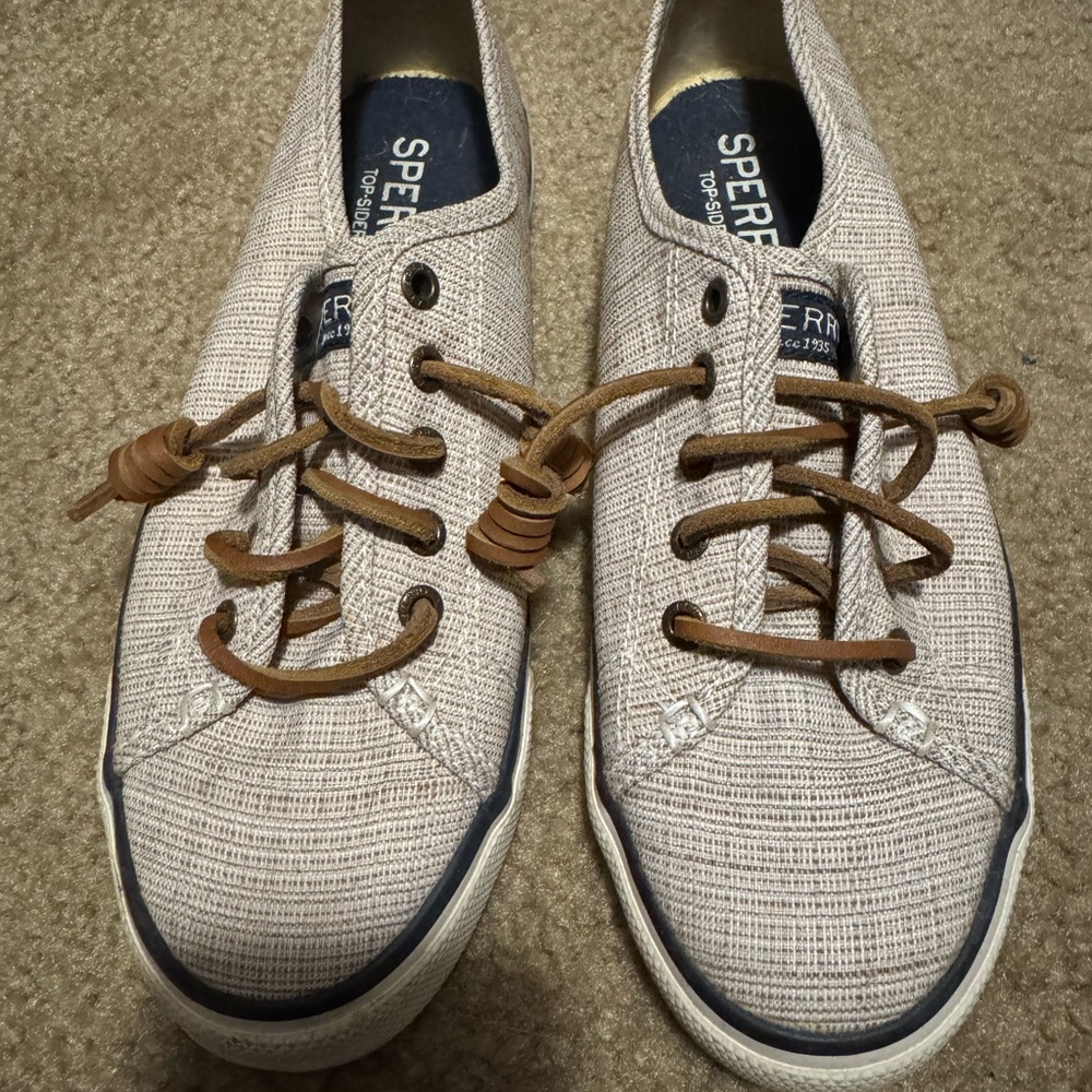 Sperry Tan and Brown Sneakers Classic Design